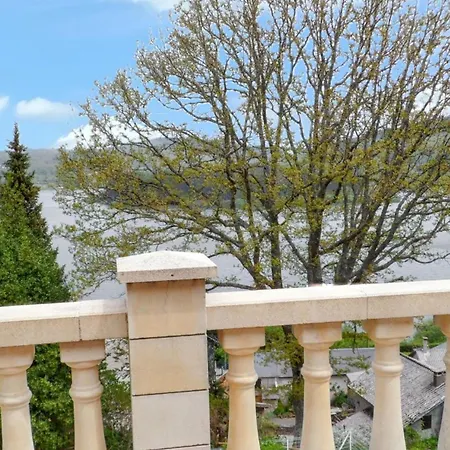 Maison Chaleureuse A Avec Vue Sur Et Montagne Nages