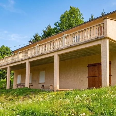 Maison Chaleureuse A Avec Vue Sur Et Montagne بيت للعطل Nages