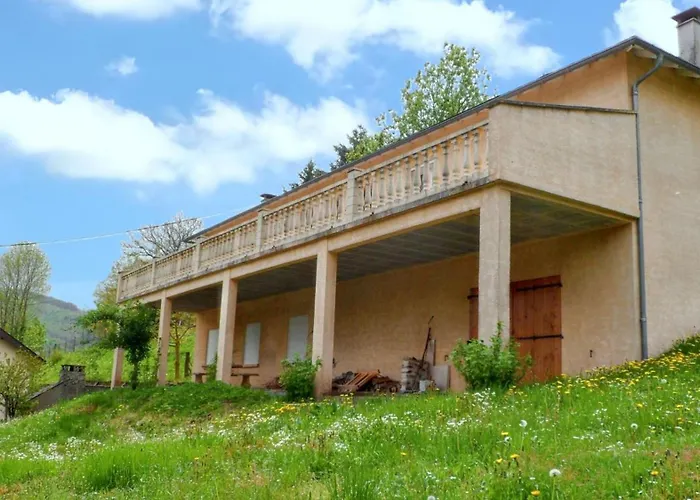 Дом отдыха Maison Chaleureuse A Avec Vue Sur Et Montagne Nages