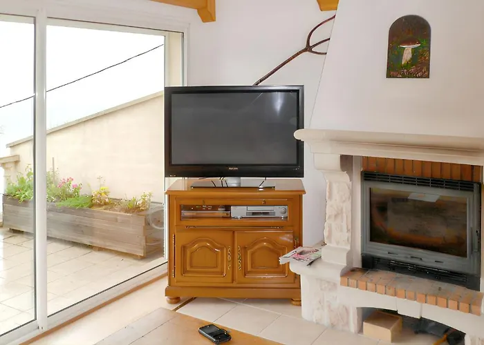 Maison Chaleureuse A Avec Vue Sur Et Montagne Nages